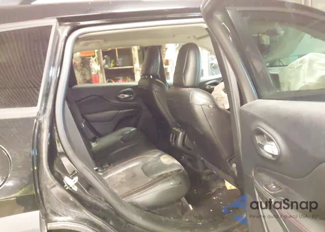 2017 Jeep Cherokee Trailhawk 4X4 from USA, damaged, VIN 1C4PJMBB2HW513082